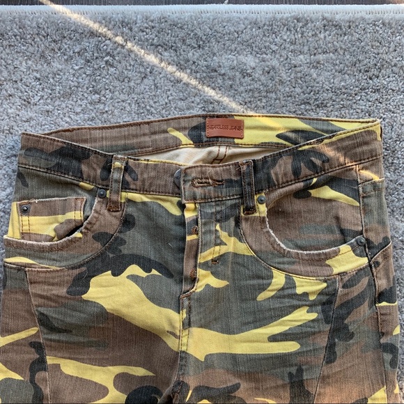 HEARTLESS JEANS—FRANCE - Picture 6 of 8